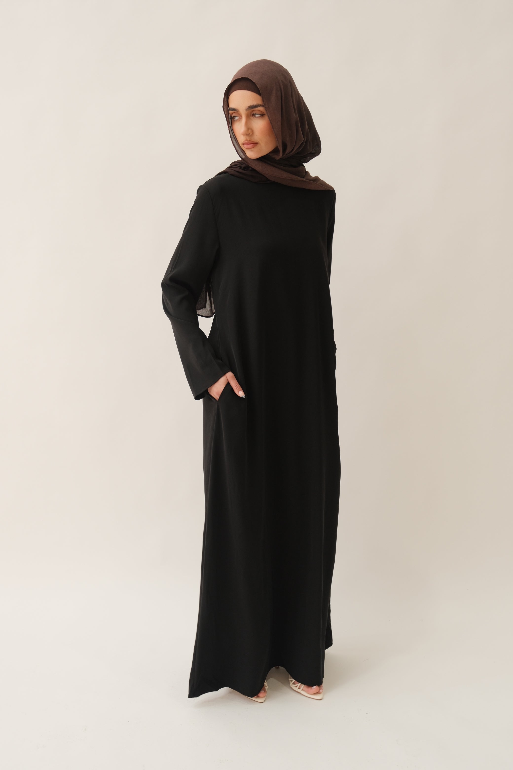Mahabba Abayah - Black