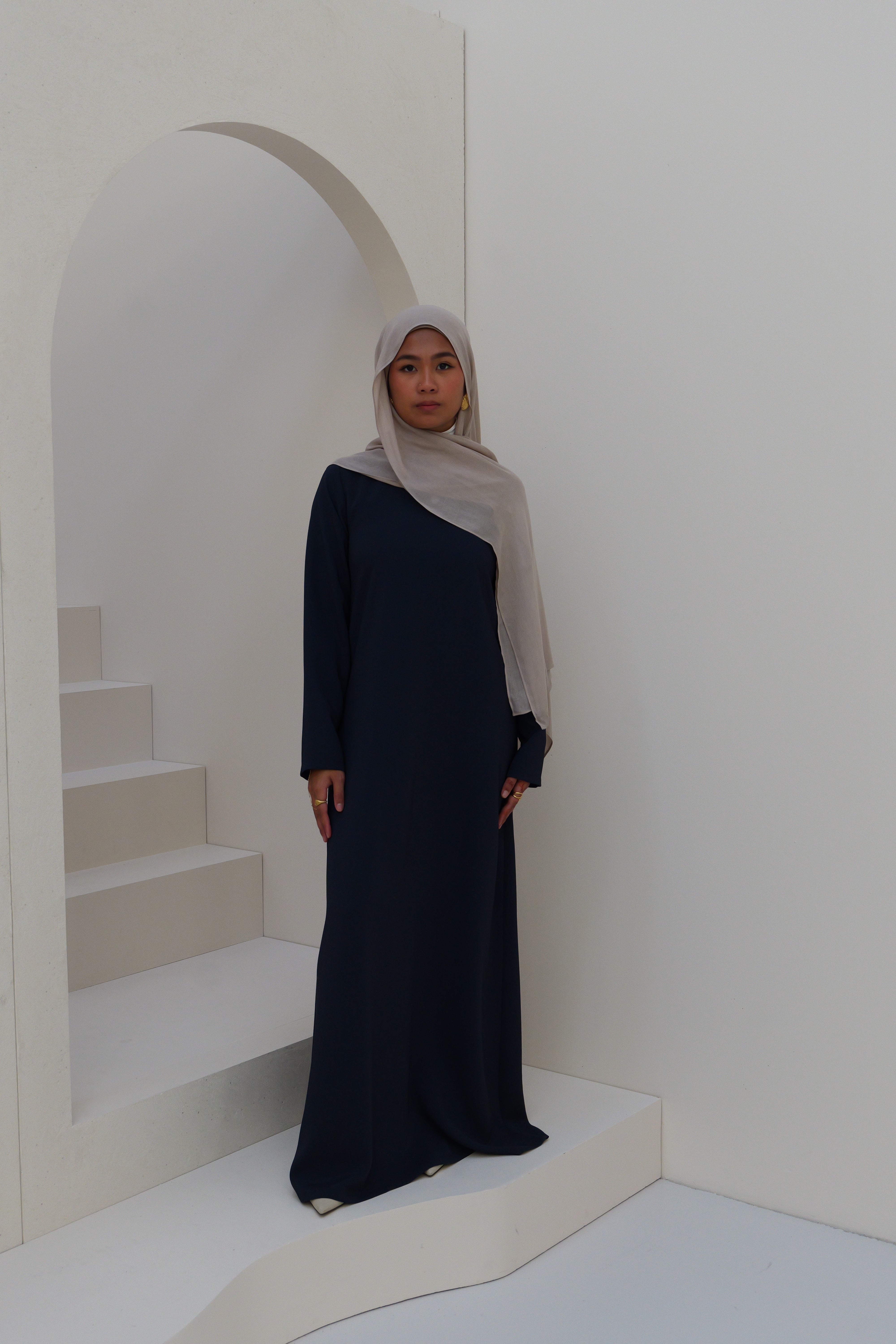 Basic Crepe shimmer Abayah - Navy