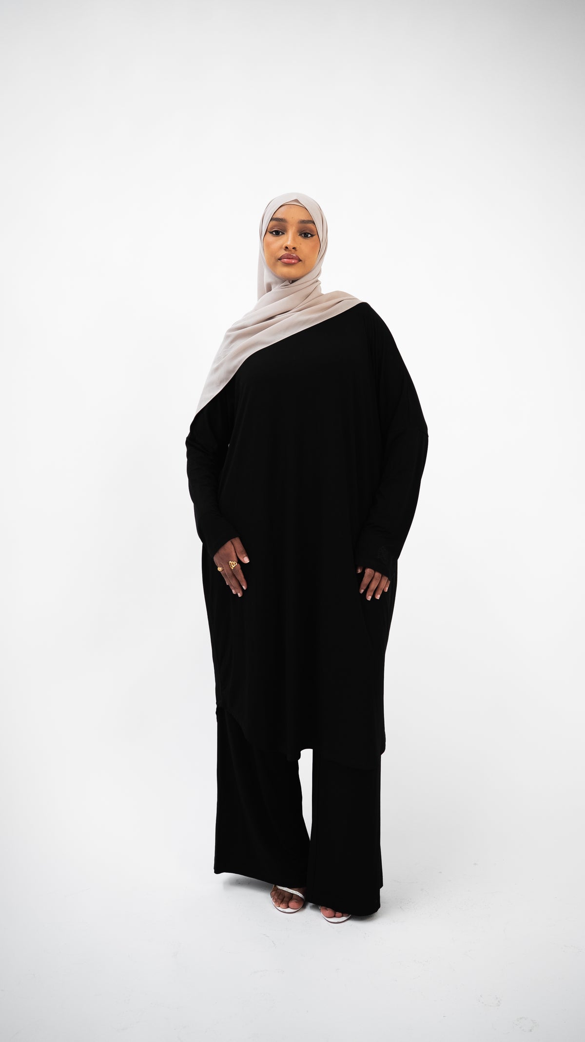 Raha Set - Black