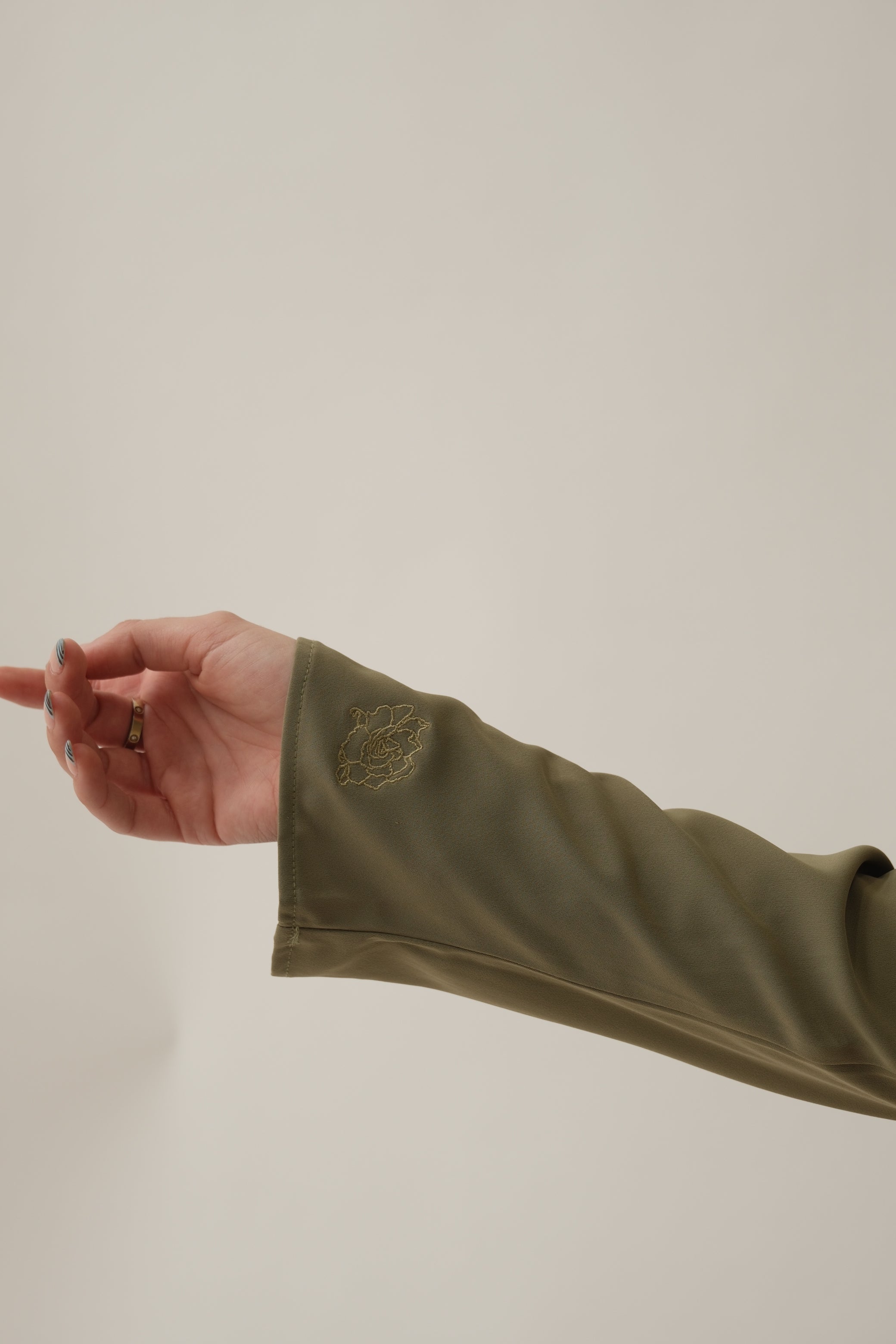 Mahabba Abayah - Olive