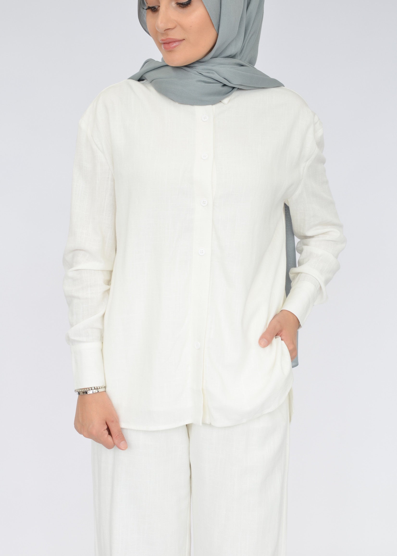 Balmy Oversized Shirt - White - Nasiba